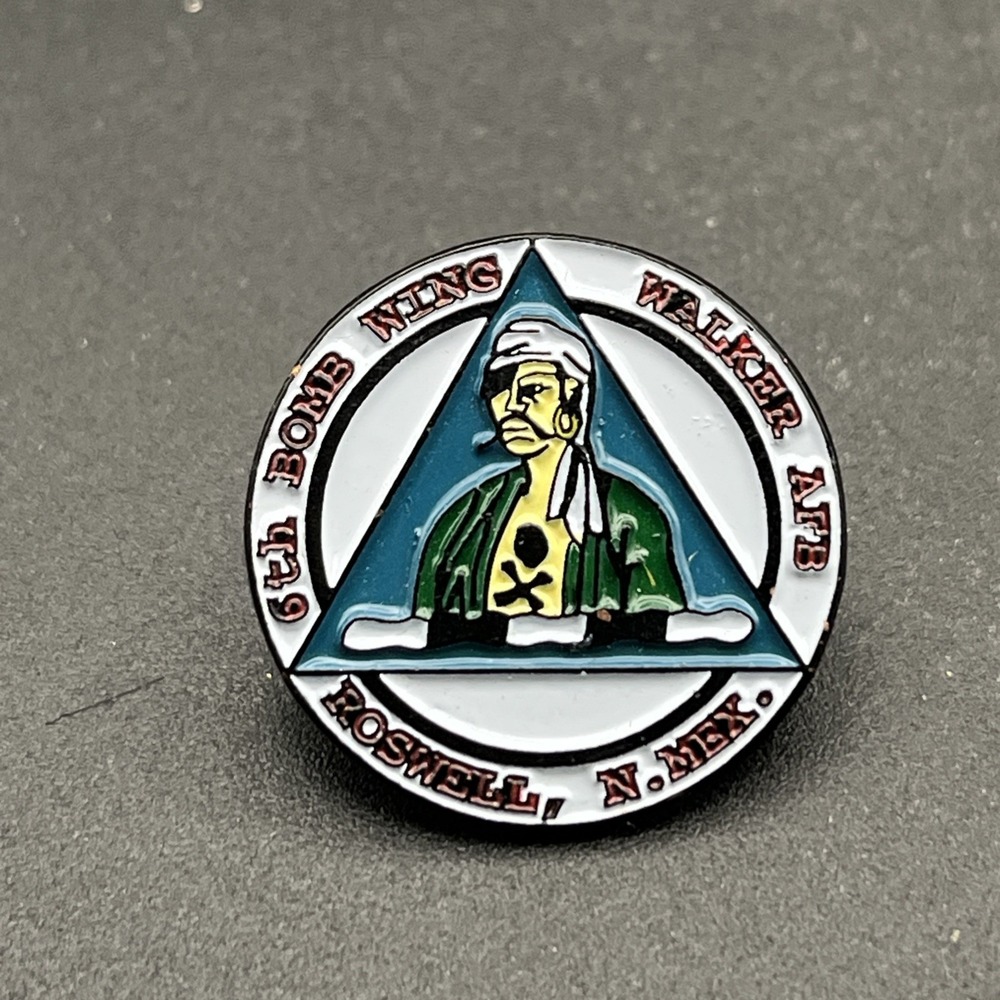 6th Bomb Wing Walker AFB Roswell New Mexico Air Force Lapel Hat‎ Pin